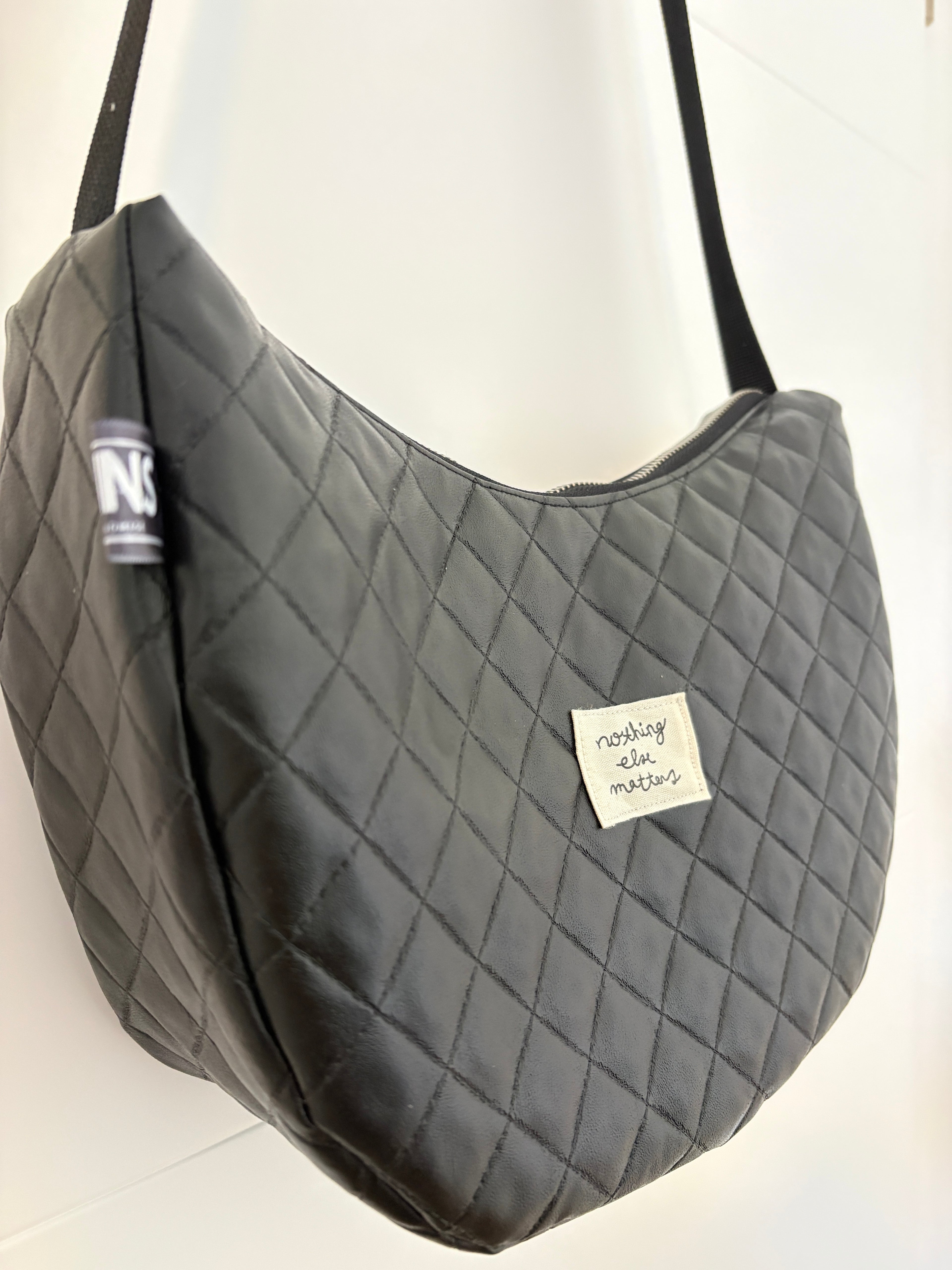 Banana Bag small | all black