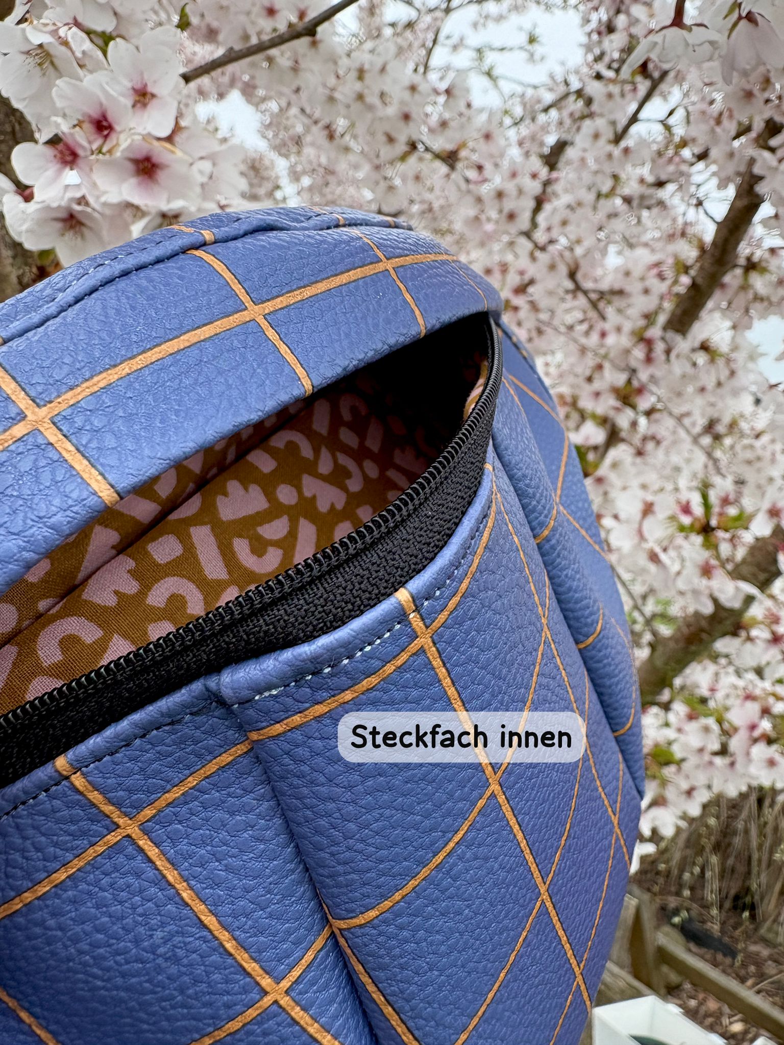 Crossbody | lila square