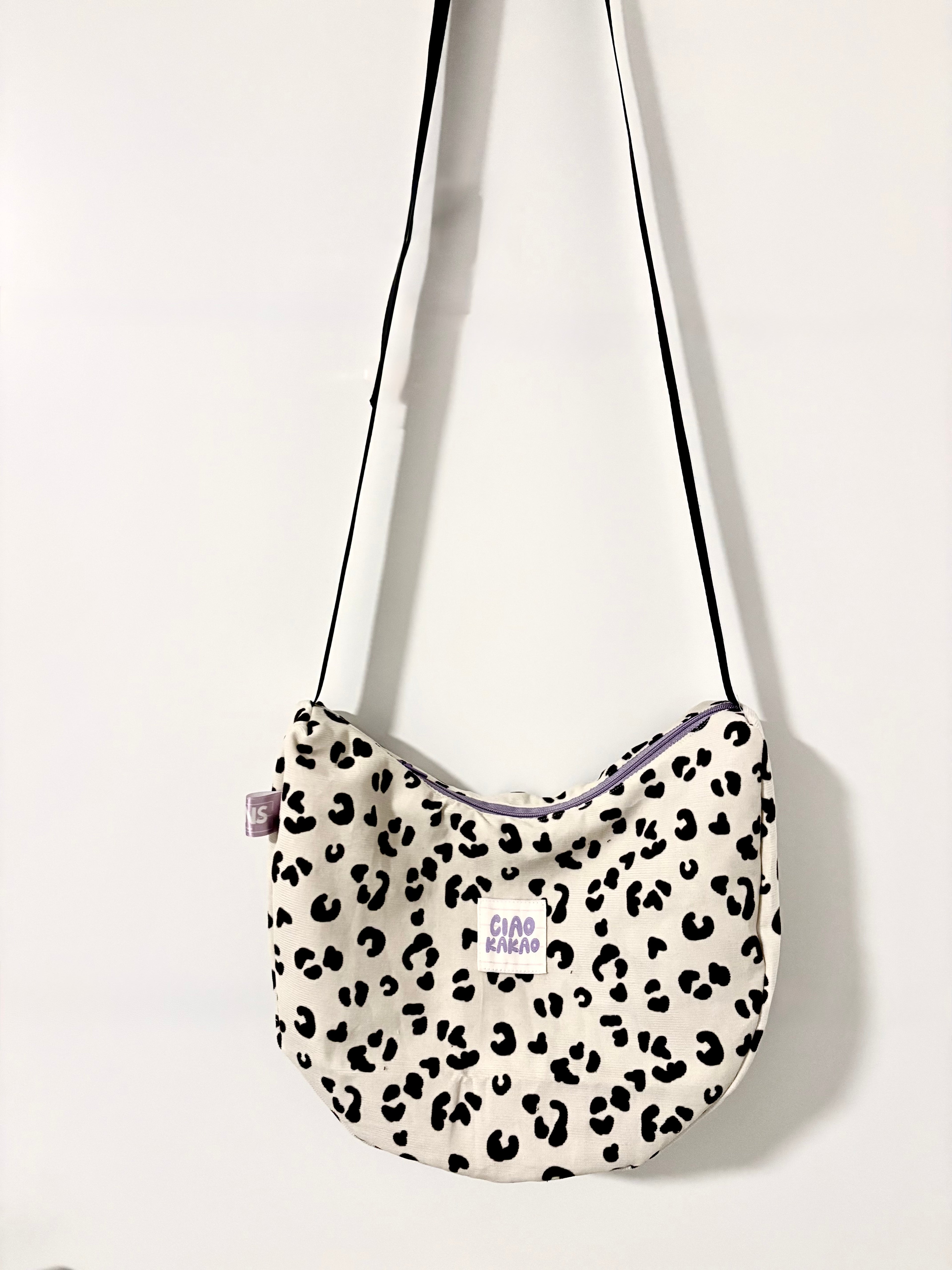 Banana Bag small | leo white lavendel
